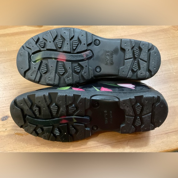 Sloggers:woman’s black n pink tulips gardening/outdoor shoes waterproof size 8.5 - Picture 7 of 8
